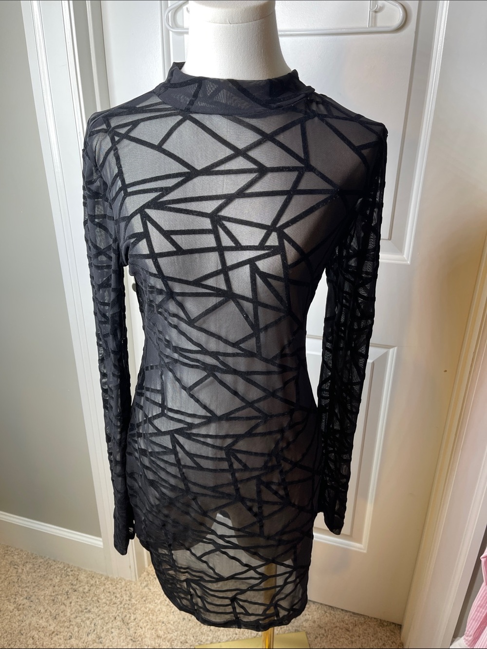 Black Geometric Mesh Long Sleeve mini Dress
Size small